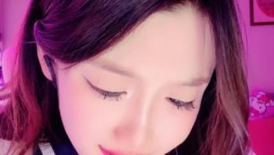 神级女神【董小姐】高端女神！模特身材~裸舞~道具自慰~白浆直流！04(5V)