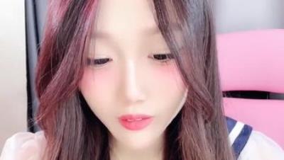 神级女神【董小姐】高端女神！模特身材~裸舞~道具自慰~白浆直流！02(5V)