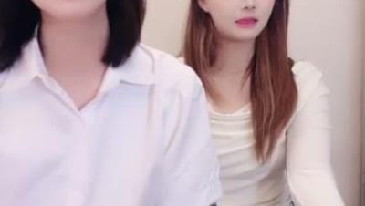 火爆人气尤物【鸡巴掉了】世纪大混战无与伦比精彩绝伦的5P大战 啪啪体射操喷 干湿床单源源3姐妹混战猛男 (3)