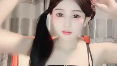 顶级女模【18岁昆明女模】魔鬼身材粉嫩美穴水嫩多汁 2(4V)