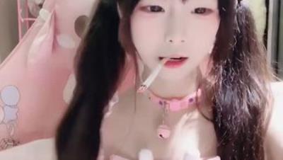 ️ 小萝莉尕尕 高颜值极品反差双马尾小萝莉也是骨感级美女奶子虽然小但是精美无毛嫩穴阴唇很肥大屁股