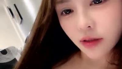 巨乳女神 顶级尤物【炸土豆】超大巨乳 神仙级身材 长腿翘臀粉嫩骚逼 双道具自慰潮喷 爽麻了 (1)