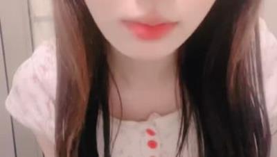 06年嫂子 身材炸裂 完美身材 没一点赘肉 漂亮美乳全身雪白粉嫩 极品翘臀逼逼还很嫩 超诱人 (1)