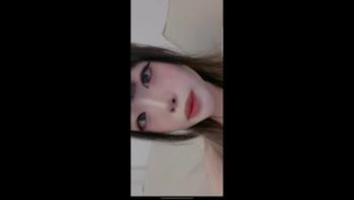 极品颜值母狗【啵啵】高价一对一，白眼和脚很骚，发春的小母狗