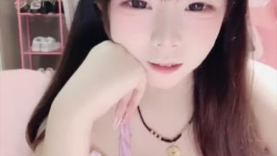 超可爱萝莉被干了【呆呆萝】童颜美乳 长腿丝袜无毛嫩穴 白虎小穴终于被撑开 过瘾 (4)