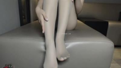 调教大神『潇洒(匹夫隐世)』VIP付费福利，灰丝母狗肛塞 商场仓库调教，高冷女神私下其实个骚婊母狗