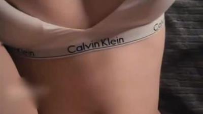 极品小情侣【我的大奶女友】 奶控必看无套内射爆操主动要求插入，抽插的时候奶子晃来晃去非常有手感 无毛白虎 (4)