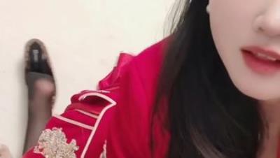 高颜值素人天然F奶姐姐「娍」新婚的下午，休息时间，来来宾客人们都在酒店在休息，我们在家啪啪