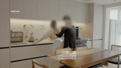 体验3p快乐，这次全程榻榻米上疯狂淫乱，左右开弓，前后夹击，淫荡尤物