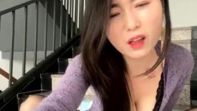 女人味十足，极品白虎熟女【sunny-520】付费①，脸穴同框户外楼道自慰喷水