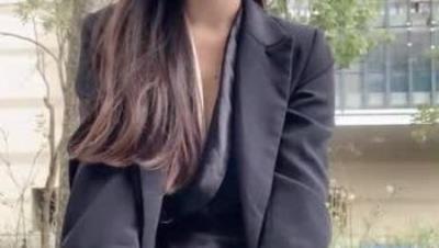 御姐女神！【宝宝】极品大长腿~丝袜裸空跳蛋~户外泄尿！