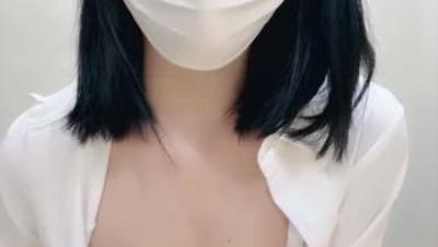 【小怡酱】稚气未脱阴唇粉嫩~细腰翘臀全裸掰穴高速自慰 美爆了