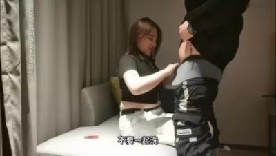 小胖代班精品作之风衣大奶小少妇0217仅一场姐姐床上最有味一对大奶别浪费听译字幕