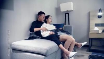 七天探花之黄总代班清纯女，第一天上班就被干哭