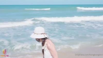 玩偶姐姐~海边漫步的一天~酒店女上坐骑肉棒