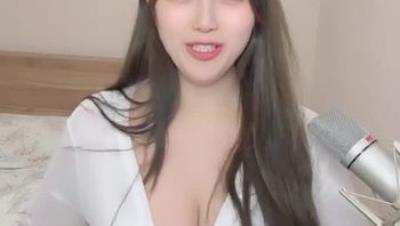 重磅 气质女神 好美【糯七七】儒雅温柔 雪白大奶 粉嫩玉肌 美腿又长又直 粉嫩逼逼 这身材简直绝了 (1)