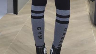 【大学生私房拍摄】高颜值女大生没钱家里不给出来做兼职