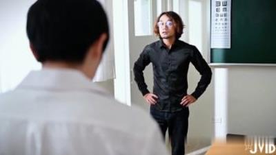 极品清纯人气女神【婕咪】NTR剧情长时作品，约男友下课后在教室色色被老师发现，惨遭3P双穴齐开