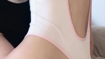 花臂苗条精神小妹~【无能的伙伴】男友快小 浪费嫩穴