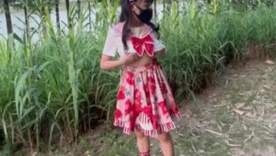 顶级露出【TonyJ和贝贝】付费(4)，城中村酒店全裸露出野战调教(3V)1