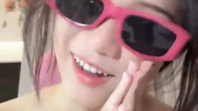 G奶女学生【e懒得喷】S狐狸精! 裸舞抖奶，道具自慰喷水，全程高能超级爽