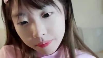 【初夏柚子】甜美校花 白皙酥胸 美腿丝袜 学生制服 极品护士装 无套啪啪特写 流白浆 吃鸡 快要爽死啦