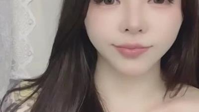 ️天然核弹爆乳女神！揉奶诱惑【炸土豆】完美颜值~淫液拉丝跳蛋自慰 7(4V)