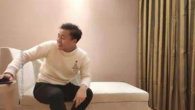 一屌探花_170cm甜美外围女神，超近景粉嫩穴清晰可见，花式啪啪各种姿势来一遍