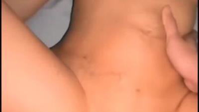 极品淫荡小夫妻【米亚夫妻】每一次都要一起进更衣室偷偷做爱，真的好刺激，在人多的地方干