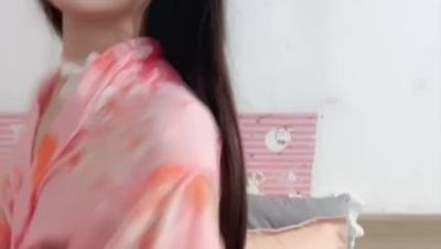 新人学妹骨感校花【小鱼乖乖】被粉丝骂哭也要强颜插穴 心疼啊 极品美乳 道具自慰狂插 害我狂撸