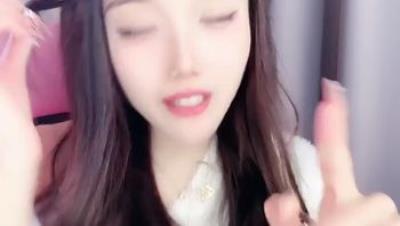 神级女神【董小姐】高端女神！模特身材~裸舞~道具自慰~白浆直流！05(5V)