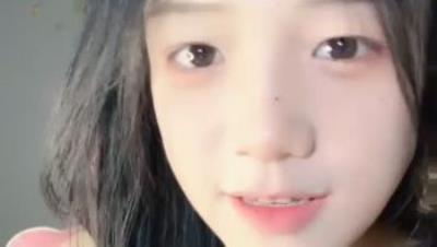 【e懒得喷】G奶女学生 极品身材 短毛嫩穴  闺蜜吧啦同筐 裸舞  跳蛋大鸡巴自慰 爽喷水 (2)