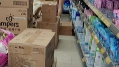 顶级露出【TonyJ和贝贝】付费(4)，城中村酒店全裸露出野战调教(3V)3