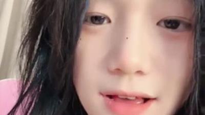 【e懒得喷】G奶女学生 极品身材 短毛嫩穴  闺蜜吧啦同筐 裸舞  跳蛋大鸡巴自慰 爽喷水 (3)