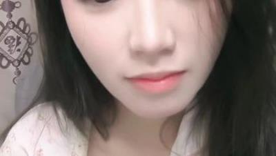 重磅 顶级纯欲学妹【你的小月月】长发大奶圆又挺 皮肤细腻 长腿翘臀 美翻了 猛操 颜射 吃精 (2)