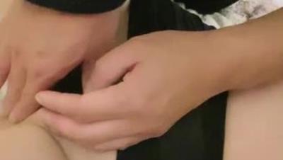 丝袜真空【户外金莲】勾搭钓鱼者 按摩技师扣穴私密舌吻 大奶骚逼毛毛浓厚 拼水吃鸡 (1)