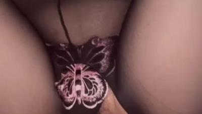 绿帽娇妻『寻欢作乐』最传统的服装，内衣裤，各种特写镜头 记录着与每一位不同的人做爱 真得得劲儿