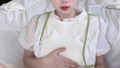 【性感学妹】自慰独秀 掰穴阴蒂玩弄 淫水直流 连续高潮