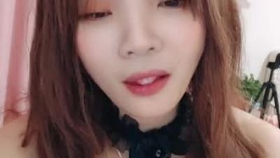 ️反差淫妹【小M求调教】自打耳光揉奶抽穴，假屌自慰白浆流淌 3(4V)