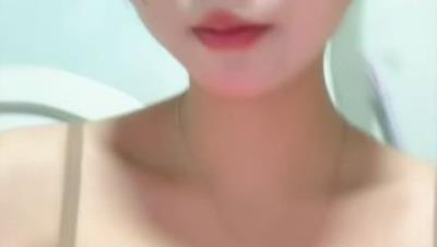 新人 巨乳校花 奶子超漂亮【毛毛大王】绝对完美身材 长腿翘臀 自慰 100%秒射 2V (1)