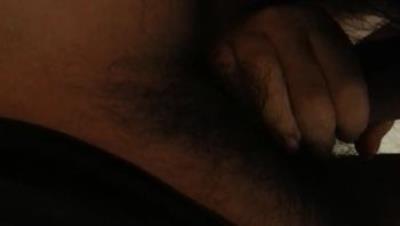 云盘高质露脸泄密！清纯反差学生嫩妹年纪轻轻沦为小母狗，脸穴同框自慰舔脚吃鸡