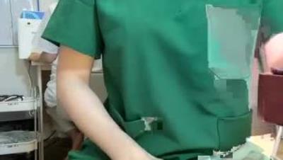 ️公共场所露出博主 气质骚浪医生【clinicsexy】值班室 公共场所 跳蛋发骚扣穴露奶3(15V)