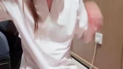 【柚子】重磅 甜美校花 台球厅沦为风月场所 一杆进洞 洗脚城包间啪啪 浴室做爱 特别骚 无套爆插 颜射  (6)