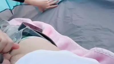 新晋约炮大神『都哥们』小骚货之前是一家大商K的模特 这小姐姐在上车之前换这套装备是个什么意思呢 身材真好