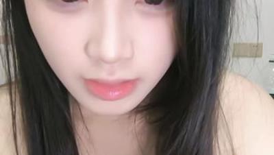 【你的小月月】极品学妹被黄毛给拱了 保证让你垂涎三尺 鸡儿梆硬 身材极美炮友狠揉大奶还内射 (3)