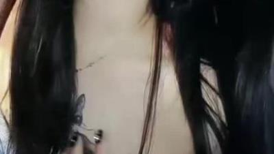 【蜡笔小新没有蜡笔】颜值御姐 白皙身材 大奶美腿翘臀 逼毛又黑又密但是逼逼粉嫩 跳蛋狂震 爽到流浆 (1)