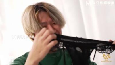 色控PH-172朋友的姐姐全裸在我面前只好用肉体封住我的口