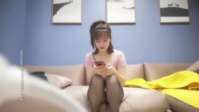 【千人斩星选】长相甜美大奶妹子，性感黑丝高跟鞋穿着衣服操翘屁股摸逼，后人深插上位骑坐呻吟娇喘