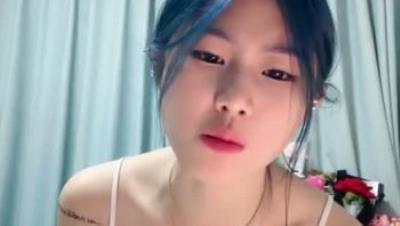 推荐 爆乳校花 首次被干【憨宝宝】男友搞完 又约大哥搞 自慰啪啪 逼毛浓厚好性感 爽的很 (3)