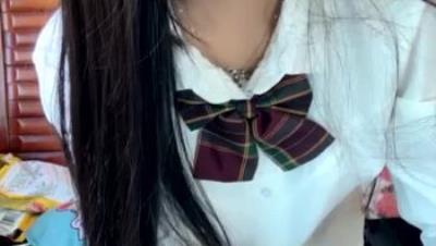 【水嫩宝宝】农村07年美少女 户外跳蛋 沟搭隔壁油腻大叔 舔逼 真润 放得开 (2)